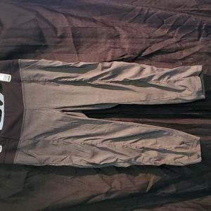 Lucy capri with pockets